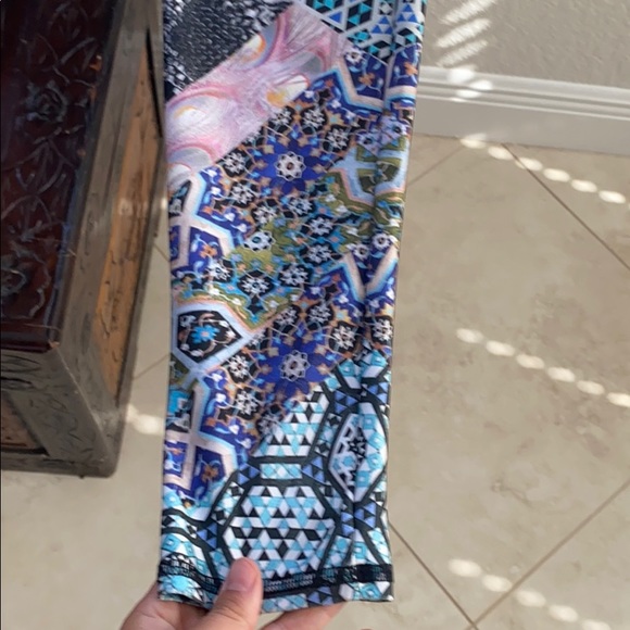 NWOT Emily HSU leggings - Picture 2 of 4